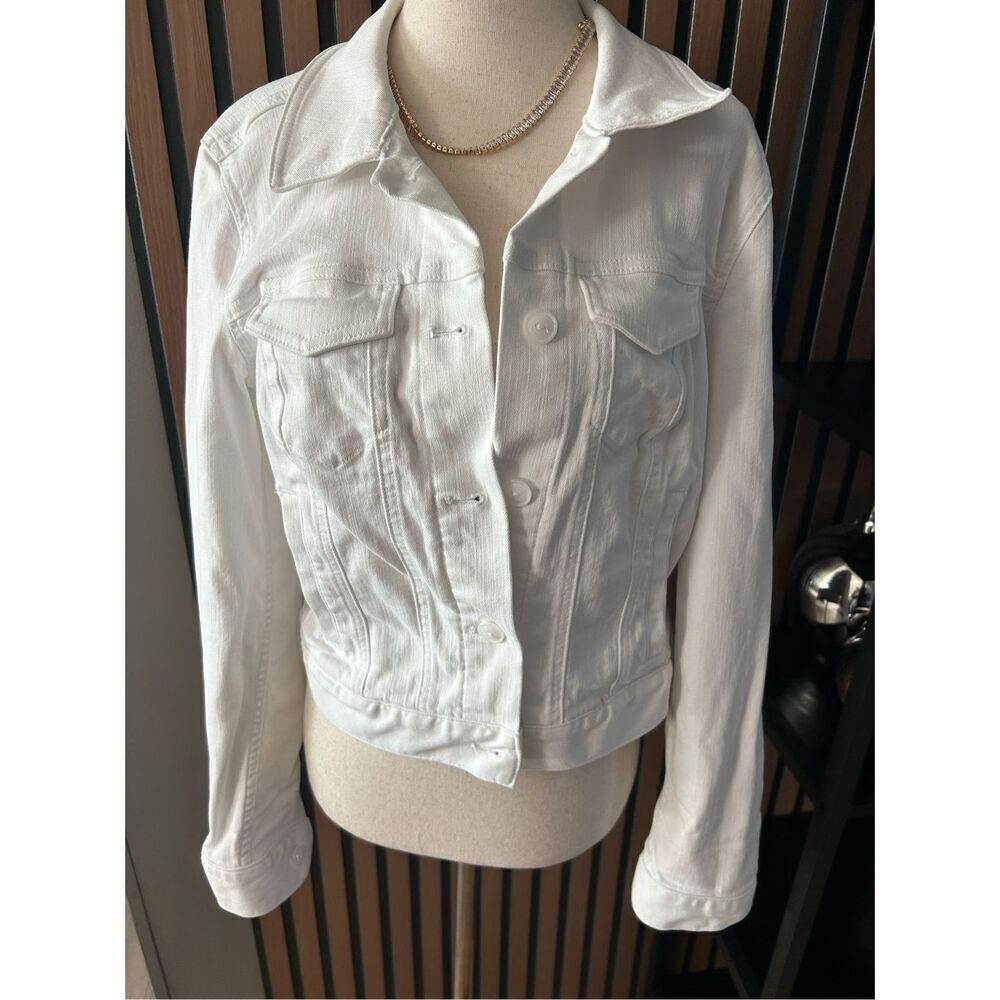 Ann Taylor Jean jacket stretchy comfy size small white